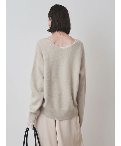 ELENDEEK(エレンディーク)の「FOX WOOL V NECK KT(ニット/セーター・レディース・アイボリー/モカ/ボルドー・FREE)」の7枚目の写真