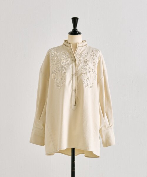 ear PAPILLONNER(イアパピヨネ)の「エンブロイダリートップス【SUM1 STYLE】(シャツ/ブラウス・レディース・ブラウン/ホワイト系その他/ブラック・FREE)」の8枚目の写真