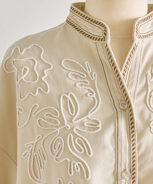 ear PAPILLONNER(イアパピヨネ)の「エンブロイダリートップス【SUM1 STYLE】(シャツ/ブラウス・レディース・ブラウン/ホワイト系その他/ブラック・FREE)」の9枚目の写真