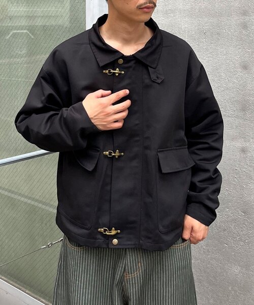 CIAOPANIC(チャオパニック)の「スタンドネックファイヤーマンジャケット(ブルゾン・メンズ・ブラック/ブラウン・MEDIUM/LARGE)」の4枚目の写真