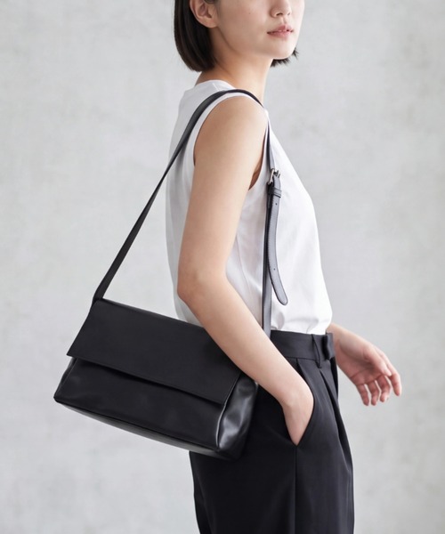 INNOCENT(イノセント)の「【BAG1】レディース ショルダーバッグ PUレザー フラップバッグ(ショルダーバッグ・レディース・ブラック・FREE)」の1枚目の写真
