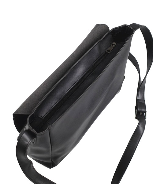 INNOCENT(イノセント)の「【BAG1】レディース ショルダーバッグ PUレザー フラップバッグ(ショルダーバッグ・レディース・ブラック・FREE)」の11枚目の写真