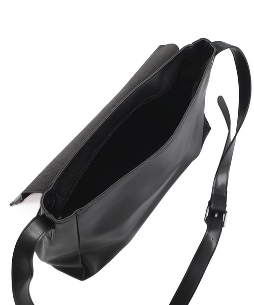 INNOCENT(イノセント)の「【BAG1】レディース ショルダーバッグ PUレザー フラップバッグ(ショルダーバッグ・レディース・ブラック・FREE)」の12枚目の写真