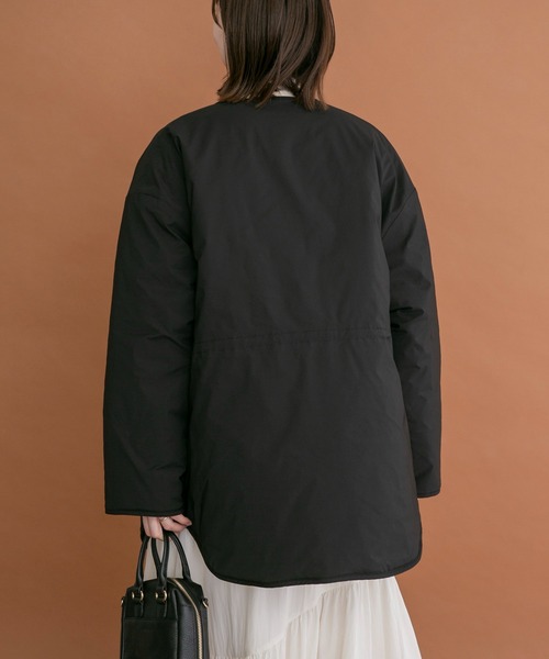 ITEMS URBANRESEARCH(アイテムズ アーバンリサーチ)の「2WAYリバーシブル中綿ブルゾン(ブルゾン・レディース・カーキ/ブラック・FREE)」の20枚目の写真