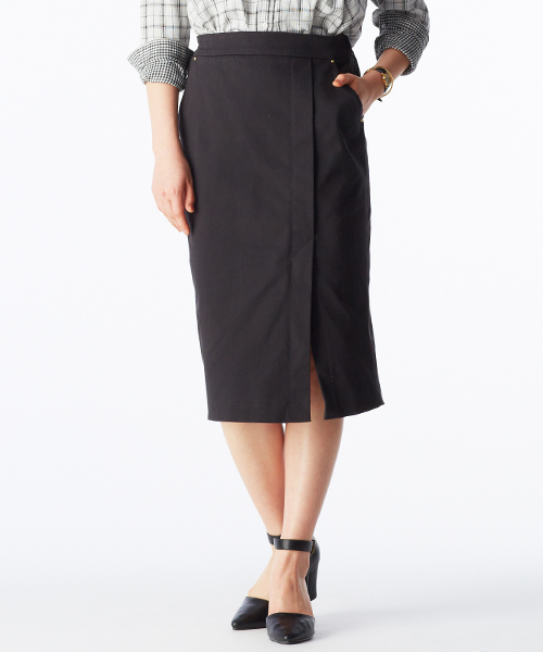 IEDIT（イディット）の「ＩＥＤＩＴレーベルコレクション　高機能素材ソロテックス（Ｒ）で着心地抜群な　ミディ丈ペンシルスカート　　　（スカート・レディース・ホワイト/ブラック・MEDIUM/XX-LARGE/LARGE/SMALL/X-LARGE）」の2枚目の写真