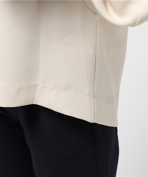 UNITED TOKYO（ユナイテッドトウキョウ）の「デザインスリーブトップ（シャツ/ブラウス・レディース・ブラック/カーキ/ホワイト/ベージュ/ネイビー/オフホワイト/ブラウン・FREE）」の11枚目の写真