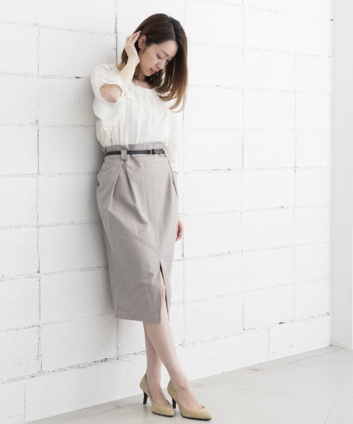 actuel(アクチュエル)の「ベルト付きフロントスリットSK(スカート・レディース・カーキ/サンドベージュ・FREE)」の1枚目の写真