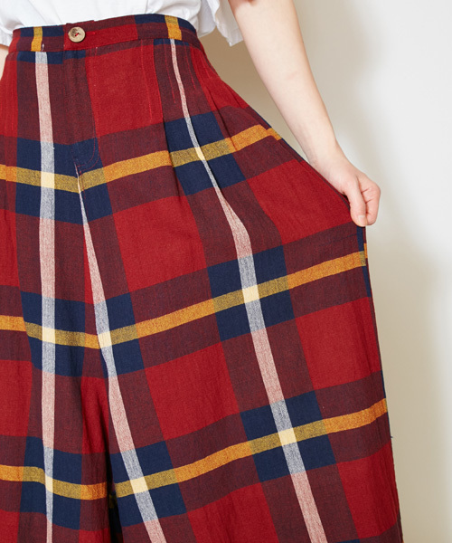 チャイハネ（チャイハネ）の「【チャイハネ】南インド綿 チェック織りガウチョパンツ / スカンツ スカーチョ（その他パンツ・レディース・ホワイト/マルチ/ネイビー・FREE）」の4枚目の写真
