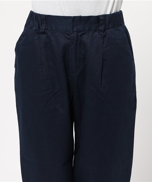 LBC（エルビーシー）の「コットンリネンテーパードクロプトパンツ        （その他パンツ・レディース・オリーブ/ネイビー/ベージュ・LARGE/MEDIUM）」の7枚目の写真