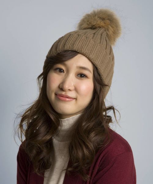 PLAIN CLOTHING（プレーンクロージング）の「リアルファーポンポンニットキャップ【PLAIN CLOTHING】（ニットキャップ/ビーニー・レディース・ベージュ/ネイビー/ホワイト/ボルドー/グレー/ブラック/アイボリー・FREE）」の6枚目の写真