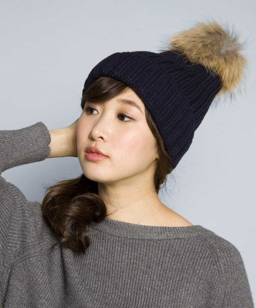 PLAIN CLOTHING（プレーンクロージング）の「リアルファーポンポンニットキャップ【PLAIN CLOTHING】（ニットキャップ/ビーニー・レディース・ベージュ/ネイビー/ホワイト/ボルドー/グレー/ブラック/アイボリー・FREE）」の7枚目の写真