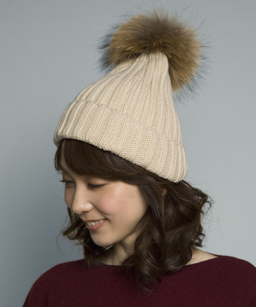 PLAIN CLOTHING（プレーンクロージング）の「リアルファーポンポンニットキャップ【PLAIN CLOTHING】（ニットキャップ/ビーニー・レディース・ベージュ/ネイビー/ホワイト/ボルドー/グレー/ブラック/アイボリー・FREE）」の14枚目の写真