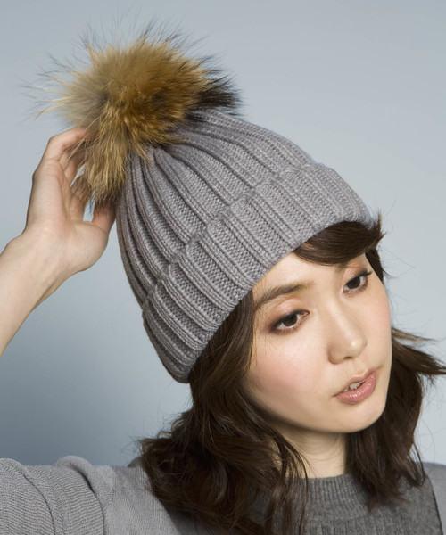 PLAIN CLOTHING（プレーンクロージング）の「リアルファーポンポンニットキャップ【PLAIN CLOTHING】（ニットキャップ/ビーニー・レディース・ベージュ/ネイビー/ホワイト/ボルドー/グレー/ブラック/アイボリー・FREE）」の22枚目の写真