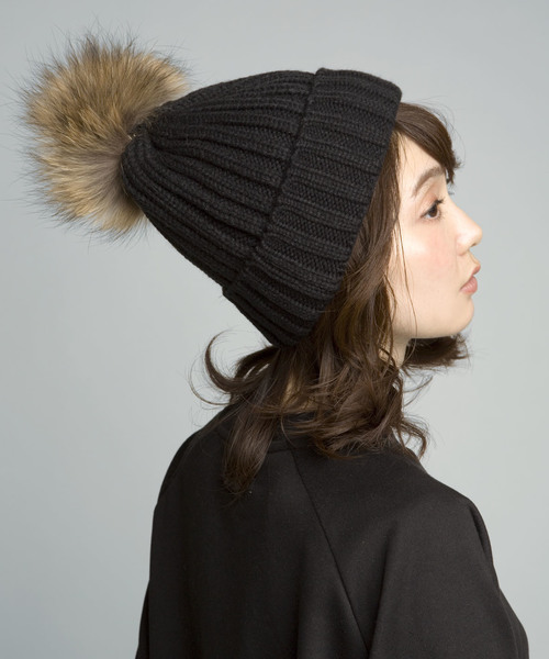 PLAIN CLOTHING（プレーンクロージング）の「リアルファーポンポンニットキャップ【PLAIN CLOTHING】（ニットキャップ/ビーニー・レディース・ベージュ/ネイビー/ホワイト/ボルドー/グレー/ブラック/アイボリー・FREE）」の13枚目の写真