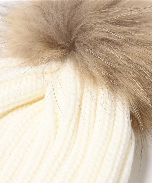 PLAIN CLOTHING（プレーンクロージング）の「リアルファーポンポンニットキャップ【PLAIN CLOTHING】（ニットキャップ/ビーニー・レディース・ベージュ/ネイビー/ホワイト/ボルドー/グレー/ブラック/アイボリー・FREE）」の11枚目の写真