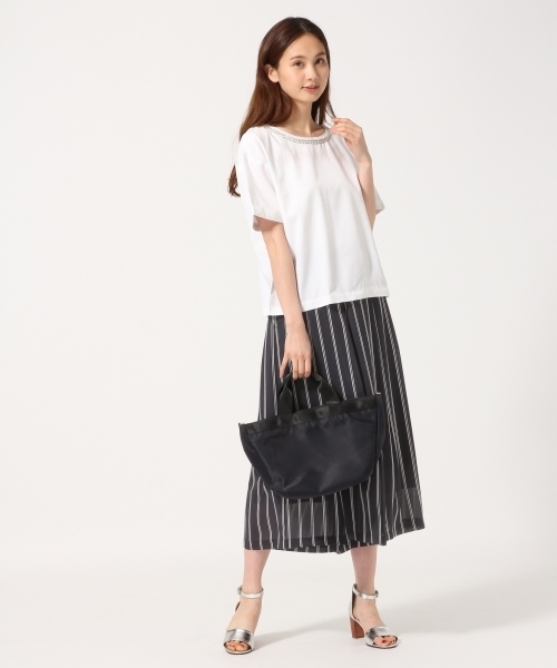 GLOBAL WORK（グローバルワーク）の「ビジューTブラウス半袖/742152（シャツ/ブラウス・レディース・その他3/ネイビー/ホワイト・LARGE/MEDIUM）」の4枚目の写真