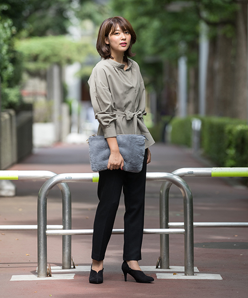 NATURAL BEAUTY BASIC（ナチュラルビューティーベーシック）の「2/60サキソニーパンツ（その他パンツ・レディース・ブラック/グレー系その他/グレー・SMALL/MEDIUM/LARGE/X-SMALL）」の6枚目の写真