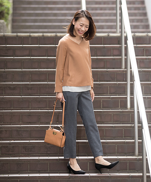 NATURAL BEAUTY BASIC（ナチュラルビューティーベーシック）の「2/60サキソニーパンツ（その他パンツ・レディース・ブラック/グレー系その他/グレー・SMALL/MEDIUM/LARGE/X-SMALL）」の5枚目の写真