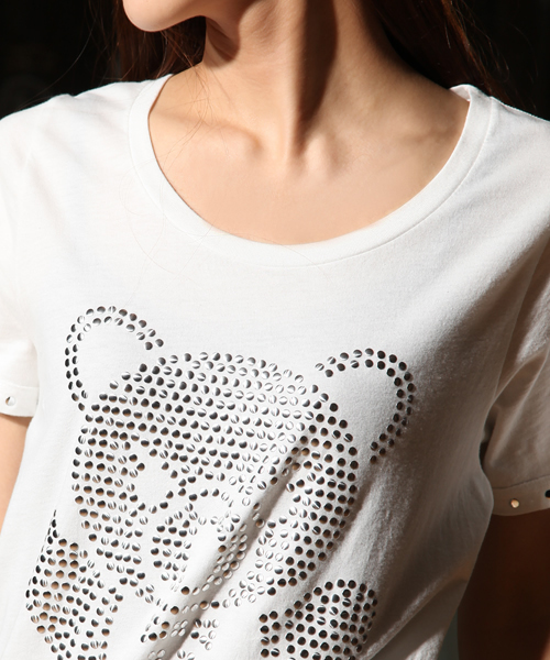 HYSTERIC GLAMOUR（ヒステリックグラマー）の「HYSTERIC BEAR ホットフィットスタッズ付ビッグT-SH（Tシャツ/カットソー・レディース・ホワイト/ブラック・FREE）」の5枚目の写真