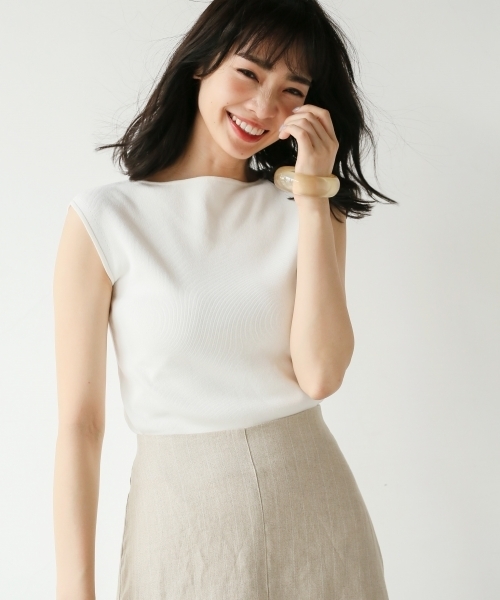 A part by（アパートバイ）の「14GCoMoボートネックNS  797833（ニット/セーター・レディース・ホワイト/ブラック/レッド/ライトグリーン/ホワイト系その他・MEDIUM/LARGE）」の2枚目の写真