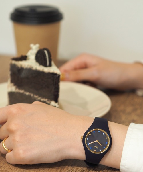 ICE WATCH（アイスウォッチ）の「「Ice-Watch アイスウォッチ」ICE cosmos アイスコスモ（アナログ腕時計・レディース・ブラック×ブルー/ホワイト系その他/ブラック/ホワイト×ホワイト/ピンク/ホワイト系その他2/ネイビー/ブラック系その他2/ブラック系その他/ブラック×レッド/オレンジ系/ホワイト系その他3・SMALL/MEDIUM）」の14枚目の写真