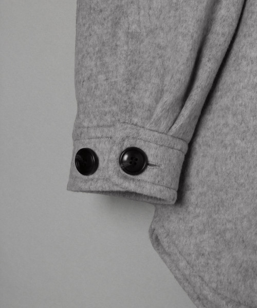 LOWRYS FARM（ローリーズファーム）の「シャギーＣＰＯジャケット　821721（その他アウター・レディース・グレー/ベージュ/ネイビー・FREE）」の9枚目の写真