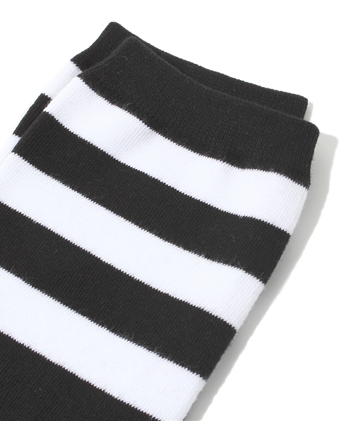 WEGO（ウィゴー）の「WEGO/ラインニーハイソックス（ソックス/靴下・レディース・ホワイト/ブラック・FREE）」の3枚目の写真