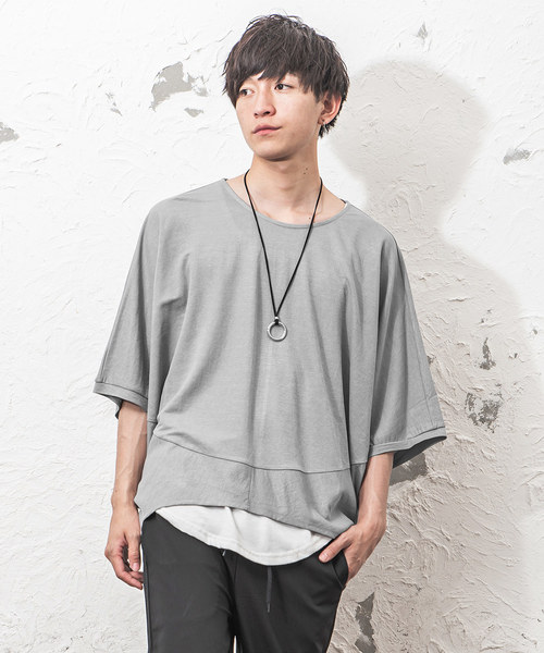 MinoriTY(マイノリティ)の「ドルマンワードドレープTシャツ(Tシャツ/カットソー・メンズ・ホワイト/ブラック/グレー/テラコッタ・FREE)」の3枚目の写真