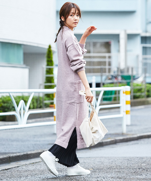 GeeRA(ジーラ)の「ボリュームスリーブスリットニットワンピ(ワンピース・レディース・ブラック/ピンク/グリーン・MEDIUM/LARGE/X-LARGE)」の5枚目の写真