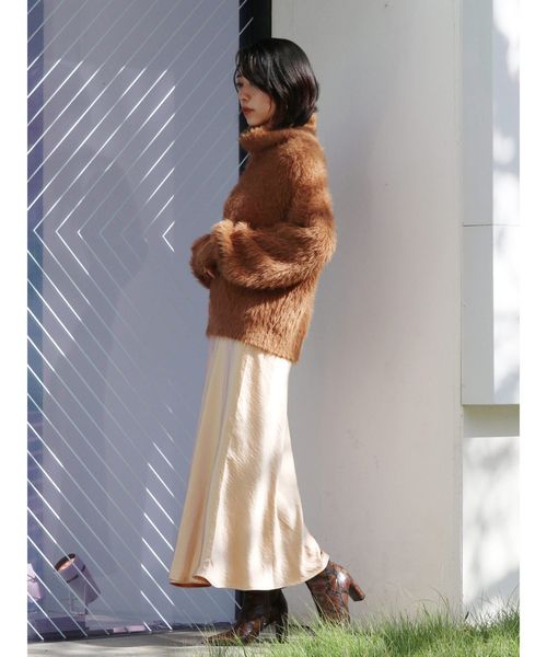 Ungrid(アングリッド)の「サテンフィットマキシスカート(スカート・レディース・ダークブラウン/ベージュ/グリーン・FREE)」の17枚目の写真