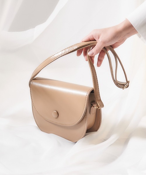 TABI PAL（タビパル）の「【TABI PAL】ニューレザー ショルダーバッグ（ショルダーバッグ・レディース・ブラウン系その他/ベージュ系その他/キャメル/イエロー系その他/ブラック系その他/イエロー系その他2/ブラック系その他2/ブラウン/ブラック/ベージュ/ブラウン系その他2/ブラック系その他3/ブラウン系その他3/イエロー系その他3・FREE）」の2枚目の写真