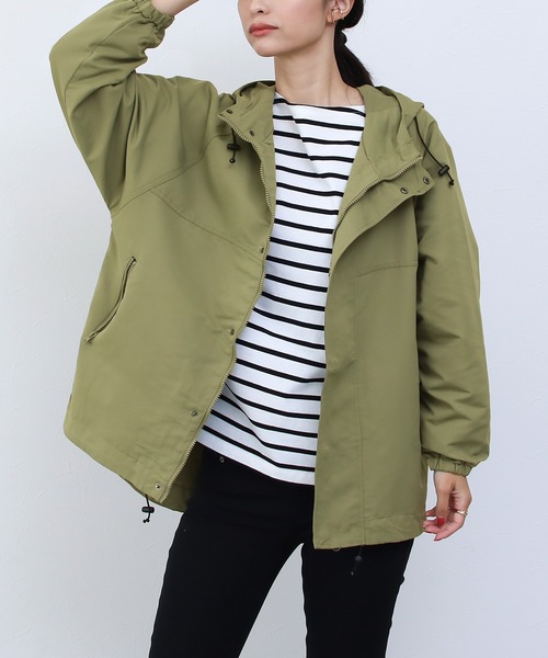 Social GIRL（ソーシャルガール）の「ラグランスリーブバックテールミリタリーオーバーサイズブルゾン（マウンテンパーカー・レディース・ブラック/ベージュ/カーキ/アイボリー/ホワイト×ブラウン/ブラック×ベージュ/モカ/ライトカーキ/ホワイト×グリーン・M）」の9枚目の写真