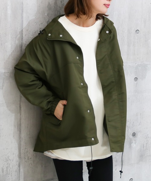 Social GIRL（ソーシャルガール）の「ラグランスリーブバックテールミリタリーオーバーサイズブルゾン（マウンテンパーカー・レディース・ブラック/ベージュ/カーキ/アイボリー/ホワイト×ブラウン/ブラック×ベージュ/モカ/ライトカーキ/ホワイト×グリーン・M）」の8枚目の写真