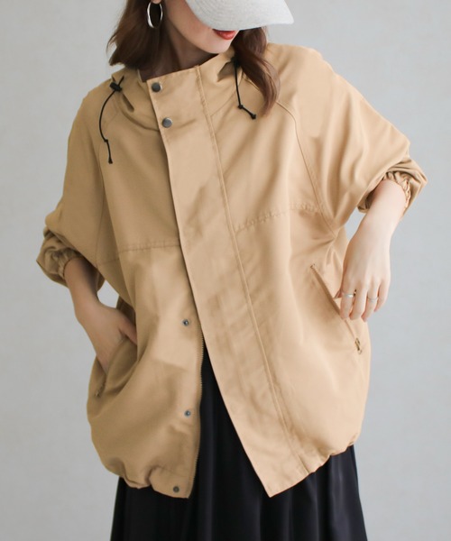 Social GIRL（ソーシャルガール）の「ラグランスリーブバックテールミリタリーオーバーサイズブルゾン（マウンテンパーカー・レディース・ブラック/ベージュ/カーキ/アイボリー/ホワイト×ブラウン/ブラック×ベージュ/モカ/ライトカーキ/ホワイト×グリーン・M）」の6枚目の写真