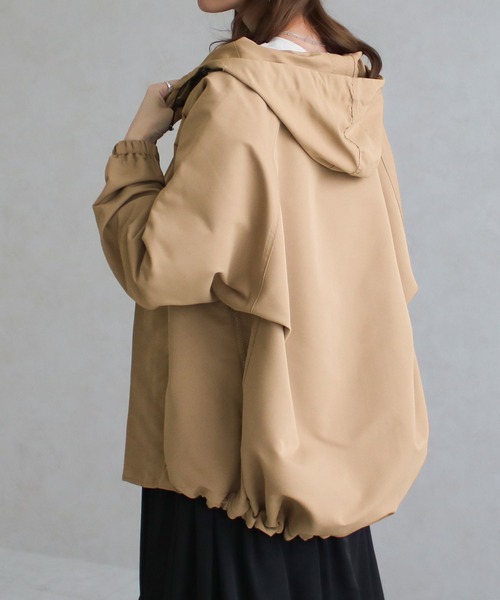 Social GIRL（ソーシャルガール）の「ラグランスリーブバックテールミリタリーオーバーサイズブルゾン（マウンテンパーカー・レディース・ブラック/ベージュ/カーキ/アイボリー/ホワイト×ブラウン/ブラック×ベージュ/モカ/ライトカーキ/ホワイト×グリーン・M）」の20枚目の写真