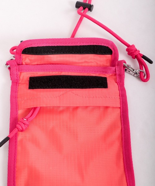 HUNTER（ハンター）の「HUNTER ORIGINAL PACKABLE PHONE POUCH(オリジナルパッカブルフォンポーチ) ハンター ミニショルダーバッグ（ショルダーバッグ・メンズ・ネイビー/ブラック/レッド/オレンジ/オリーブドラブ・FREE）」の22枚目の写真