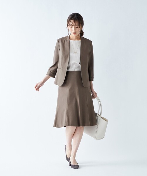J.PRESS（ジェイプレス）の「【シワになりにくい】コットンフィッティーシャーク ノーカラージャケット（ノーカラージャケット・レディース・グレー系/ベージュ系/ダークブラウン系・11/9/7）」の6枚目の写真