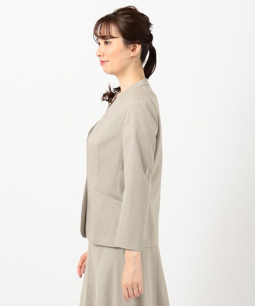 J.PRESS（ジェイプレス）の「【シワになりにくい】コットンフィッティーシャーク ノーカラージャケット（ノーカラージャケット・レディース・グレー系/ベージュ系/ダークブラウン系・11/9/7）」の13枚目の写真