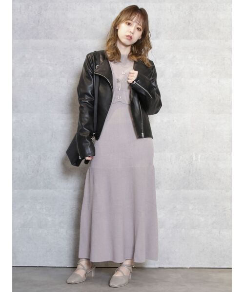 dazzlin（ダズリン）の「レザーライクシンプルライダース（ライダースジャケット・レディース・ブラック/ベージュ・FREE）」の4枚目の写真