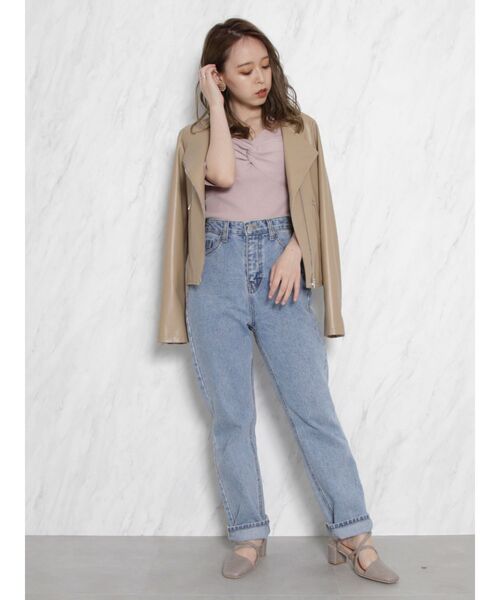 dazzlin（ダズリン）の「レザーライクシンプルライダース（ライダースジャケット・レディース・ブラック/ベージュ・FREE）」の6枚目の写真