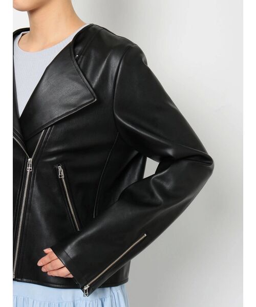 dazzlin（ダズリン）の「レザーライクシンプルライダース（ライダースジャケット・レディース・ブラック/ベージュ・FREE）」の15枚目の写真