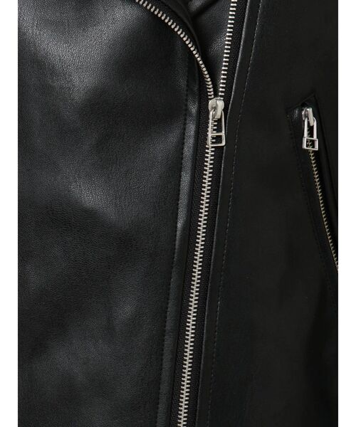 dazzlin（ダズリン）の「レザーライクシンプルライダース（ライダースジャケット・レディース・ブラック/ベージュ・FREE）」の21枚目の写真