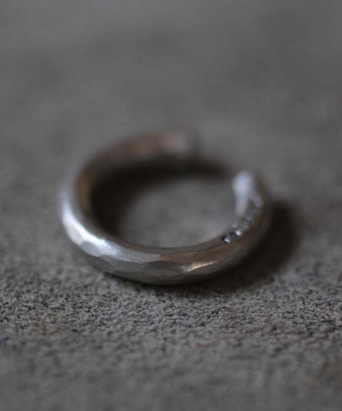 rehacer(レアセル)の「rehacer : × ANIKULAPO / Ear Cuff " round " / アニクラポ イヤーカフ " ラウンド "(イヤーカフ・メンズ・シルバー・FREE)」の3枚目の写真