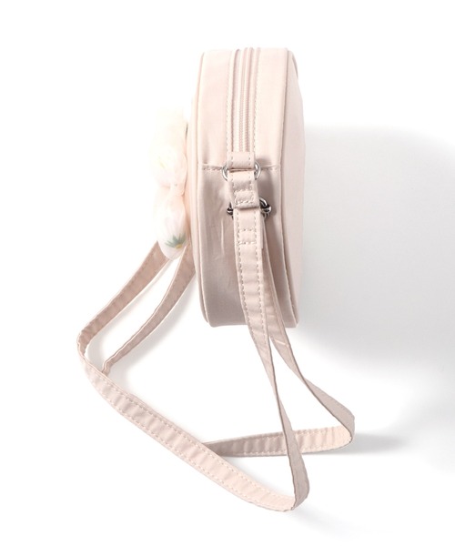 KP DECO（ケーピーデコ）の「お花が詰め込まれたオーガンジーリボン付きサークルショルダー（ショルダーバッグ・キッズ・ラベンダー/オフホワイト/ブルー系その他・FREE）」の5枚目の写真