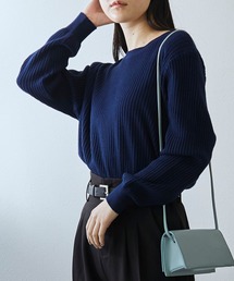 リブ編みクルーネックニット