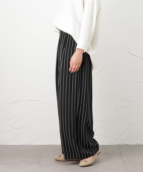 NAVY(ネイビー)の「レーヨンワイドパンツ(その他パンツ・レディース・ブラウン/ネイビー/ブラック/ストライプ/カーキ・フリー)」の17枚目の写真