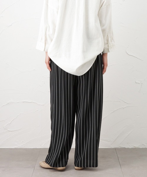 NAVY(ネイビー)の「レーヨンワイドパンツ(その他パンツ・レディース・ブラウン/ネイビー/ブラック/ストライプ/カーキ・フリー)」の19枚目の写真