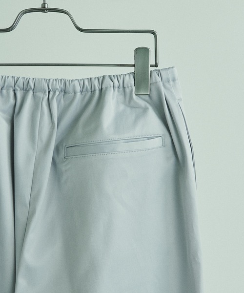 Lui's(ルイス)の「キュプラサテンリラックスパンツ(スラックス・メンズ・ブラック/ライトグレー/オリーブ・SMALL/MEDIUM)」の9枚目の写真