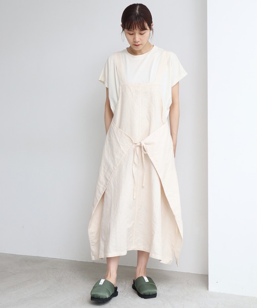 note et silence (ノートエシロンス)の「*◇C/Liツイル製品染 ジャンパースカート(ジャンパースカート・レディース・ホワイト/チャコールグレー/ライトカーキ・FREE)」の4枚目の写真