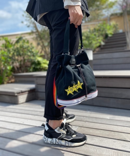 OKERU（オケル）の「OKERU/オケル/別注2way巾着バッグ/C-2（ショルダーバッグ・レディース・ホワイト/ブラック/カーキ・FREE）」の6枚目の写真